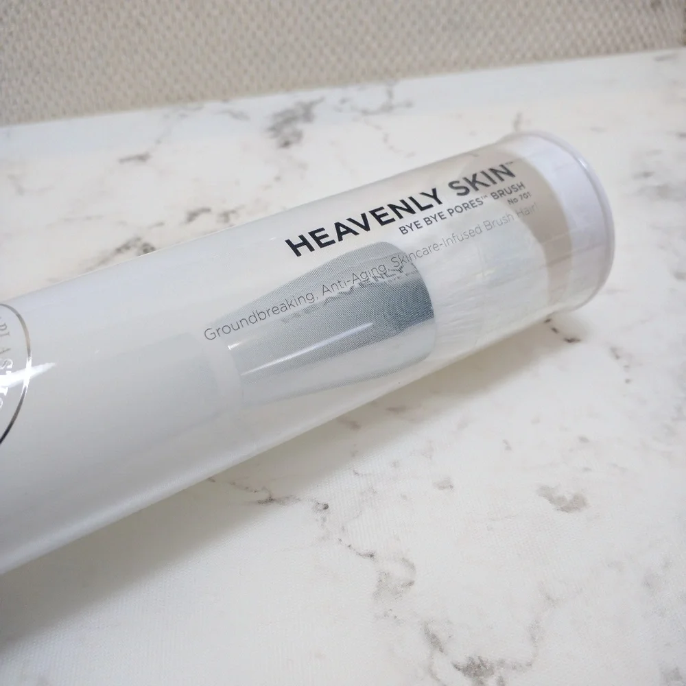It Cosmetics Bye Bye Pores Brush